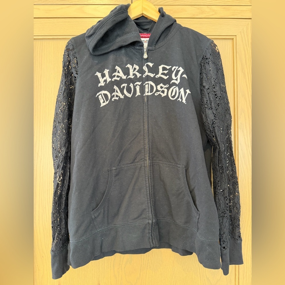Harley-Davidson Black Hoodie with Lace Detail Sleeve Gothic Font  Xlarge